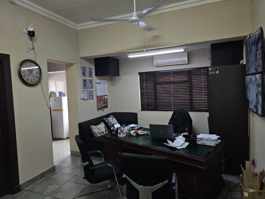 Commercial Property for Sale in Oos Einde North West
